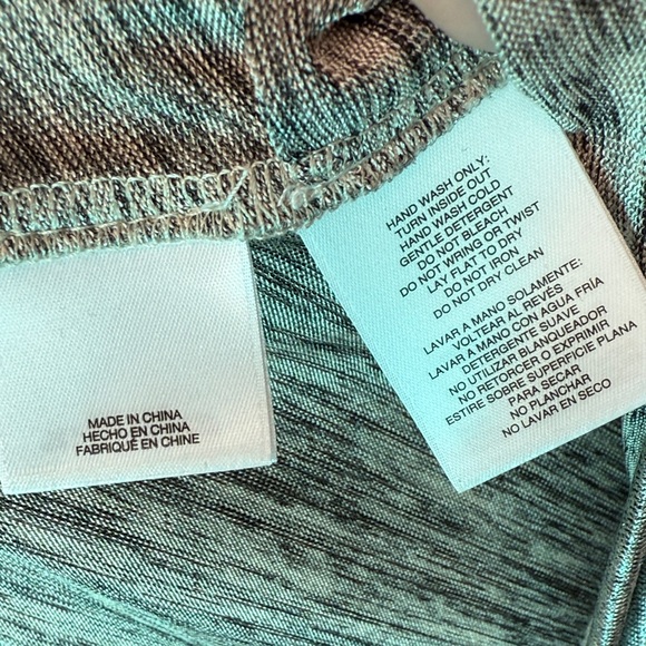 Anne Klein Metallic Silver Cowl Neck Top XL or 1X - Picture 3 of 7